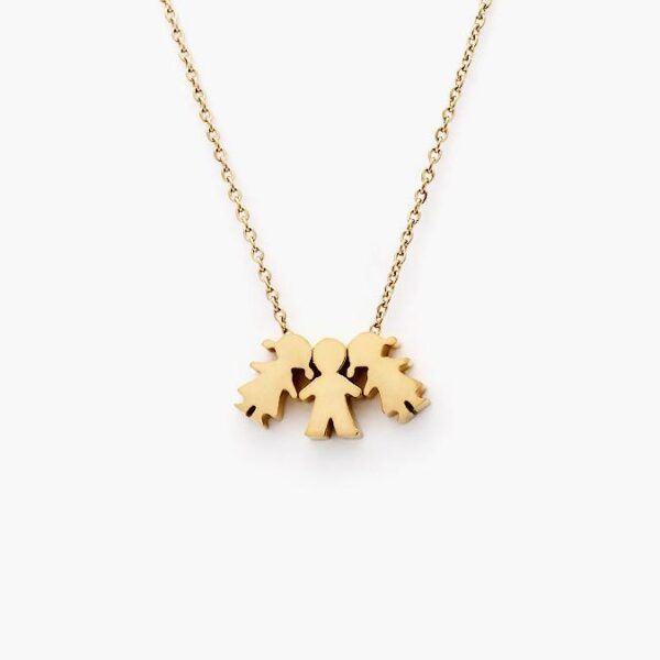 Collar dos niñas y un niño