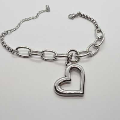 Pulsera silueta corazón