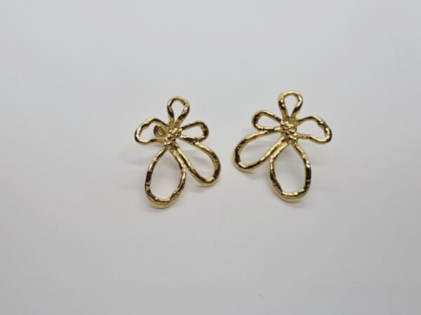 Aretes flor dorada