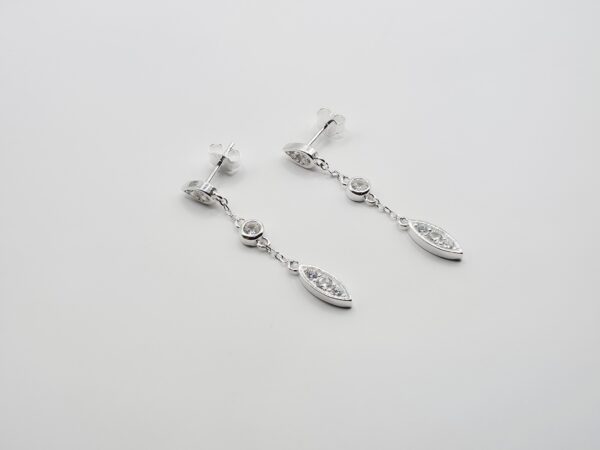 Aretes gota con zirconias Plata.925